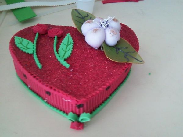 CAIXA DE PRESENTE DECORADA